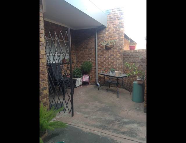 2 BEDROOM PROPERTY TO RENT IN PETERSFIELD